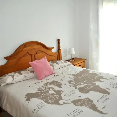 Miguel Hernandez, Centro, 3 Dormitorios, By Bookindenia * Denia
